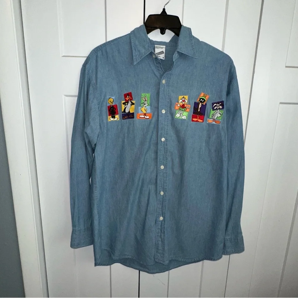 Vintage 1998 Warner Bros chambray shirt with Looney Tune Characters- medium - Picture 1 of 5